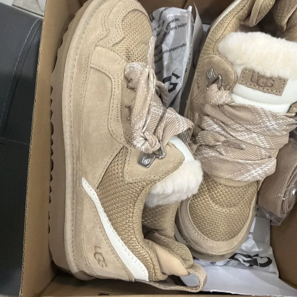 Ugg Kids Lowmel Sneakers Sand Size 4 Brand New With Box